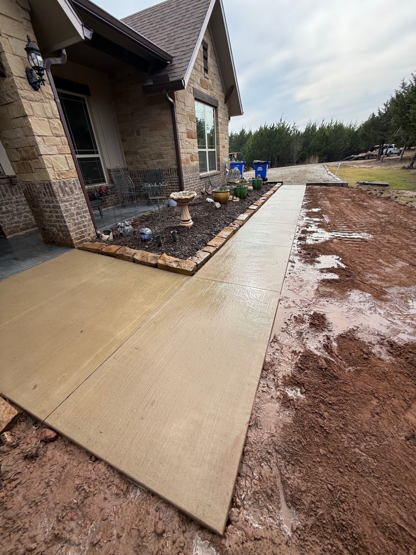 Front Walkway & Drive Approach