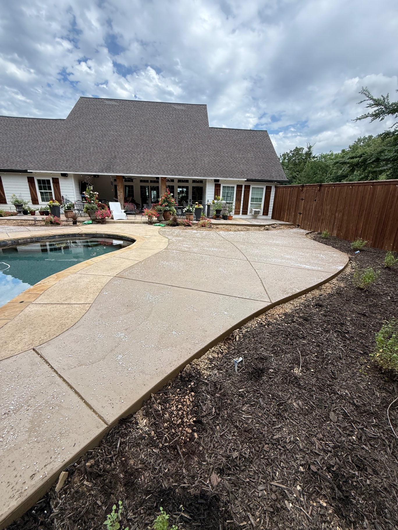 Curved Poolside Patio